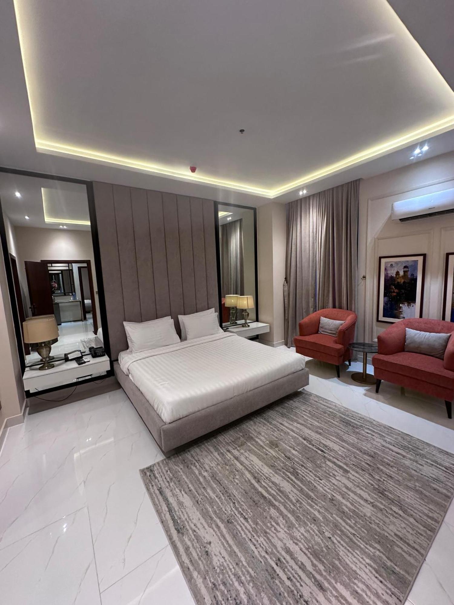 Pavilion Suites - Premium Aparthotel In Bahria Town Rawalpindi Exterior photo