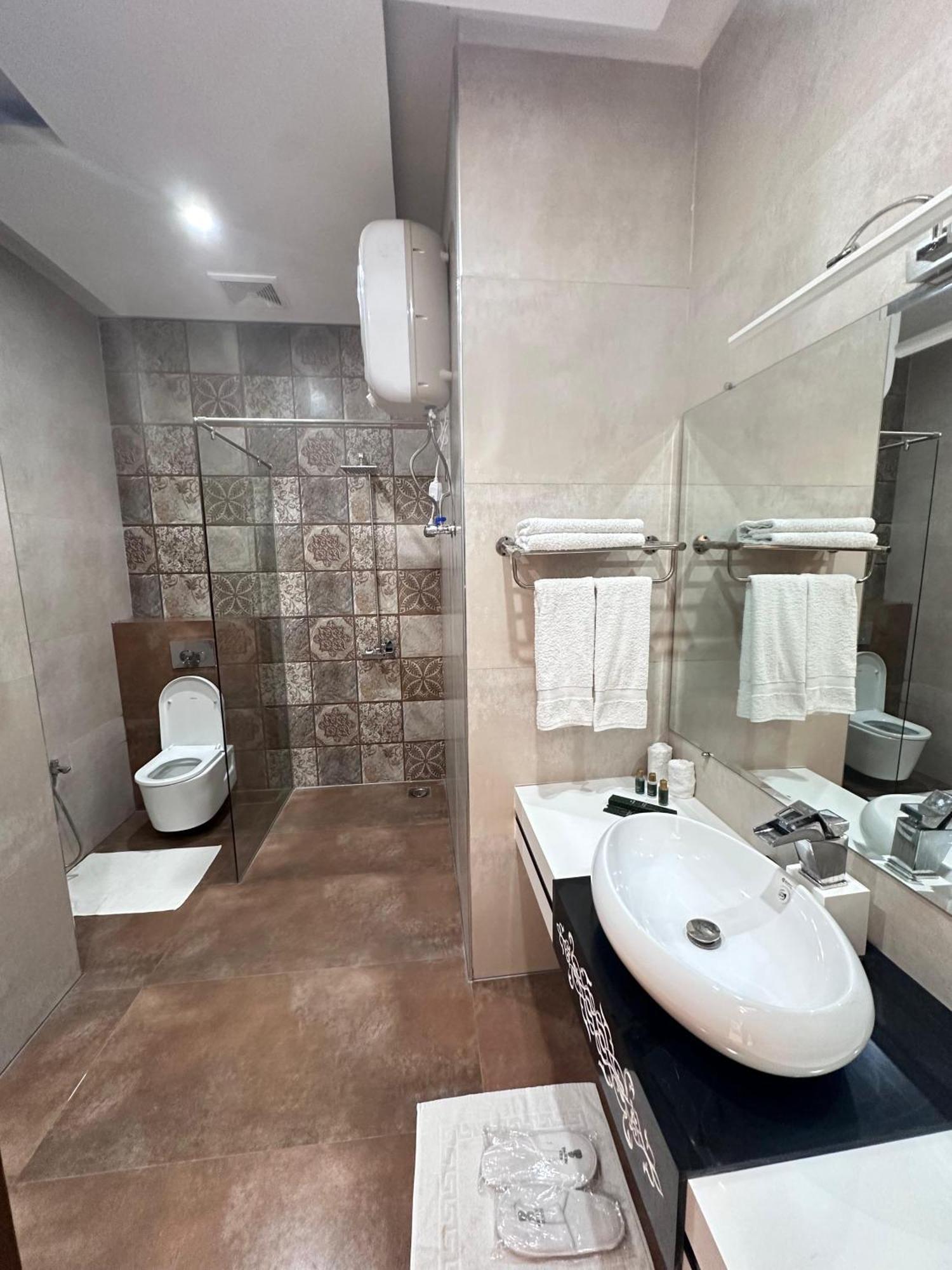 Pavilion Suites - Premium Aparthotel In Bahria Town Rawalpindi Exterior photo
