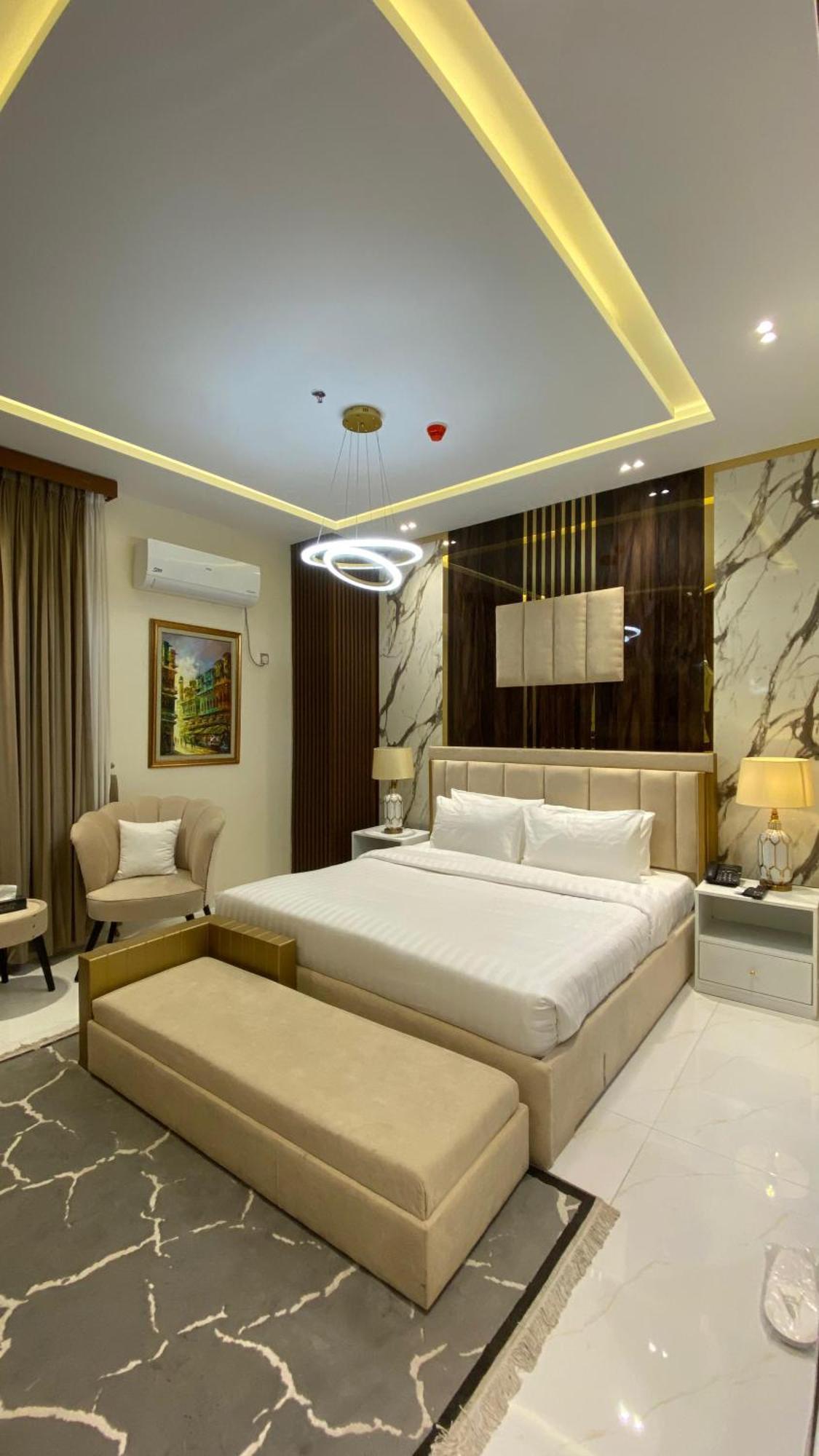 Pavilion Suites - Premium Aparthotel In Bahria Town Rawalpindi Exterior photo